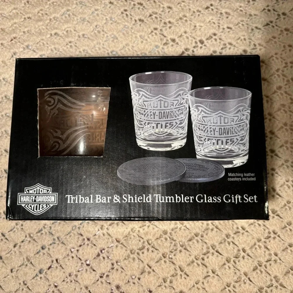 Harley-Davidson Motorcycles Tumblers and
Coasters Gift Set - Picture 2 of 8